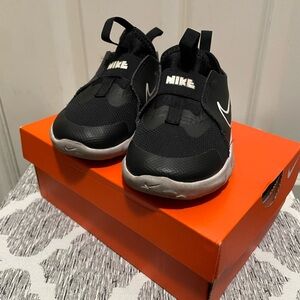 Nike Kids Black and Silver Sneakers